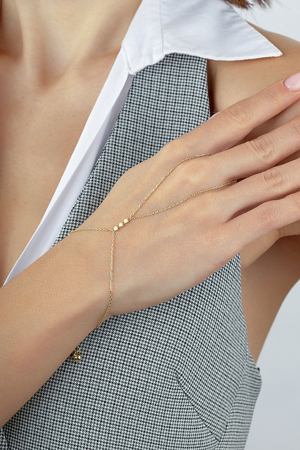 14K 3 Dot Gold Hand Chain Bracelet