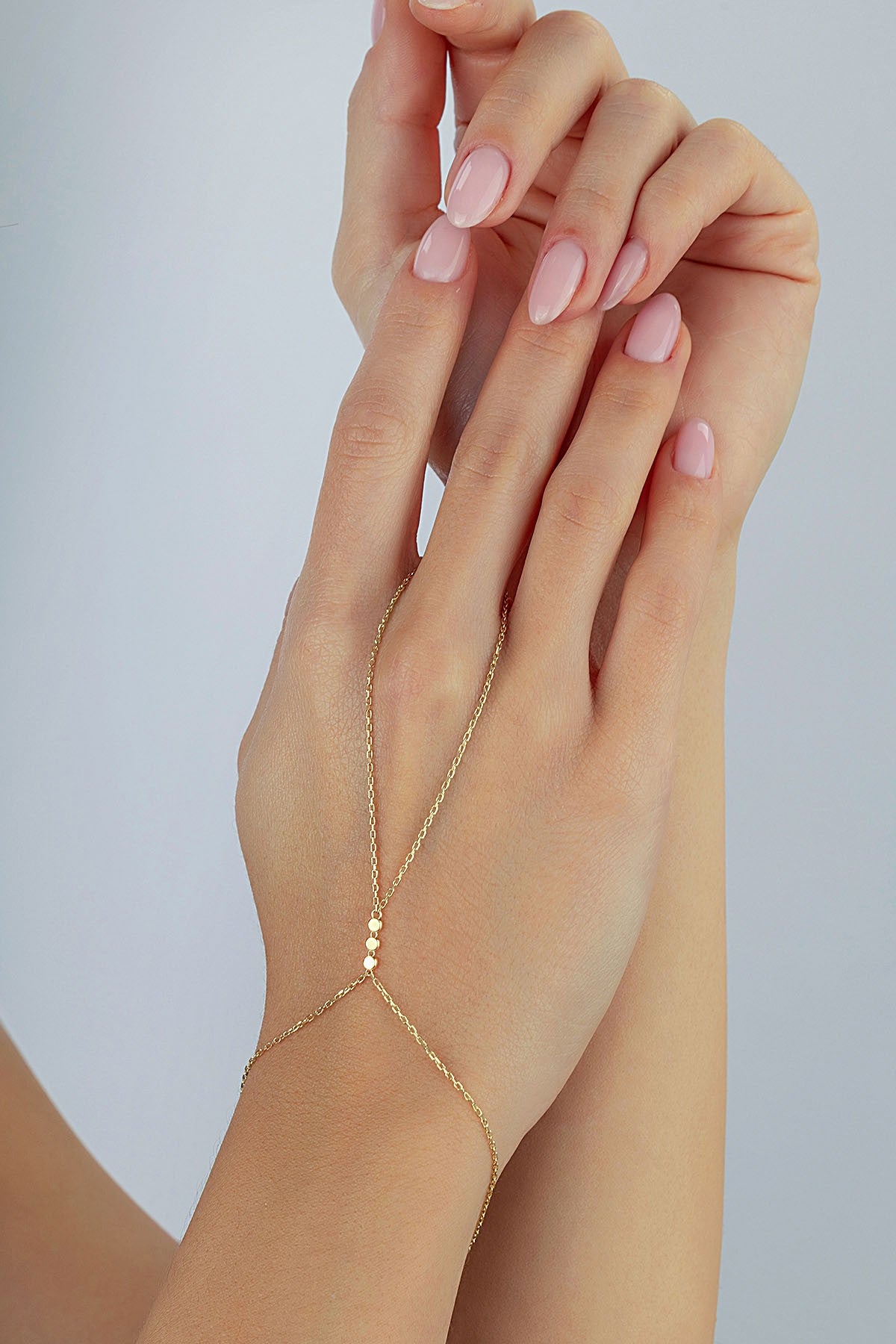 14K 3 Dot Gold Hand Chain Bracelet