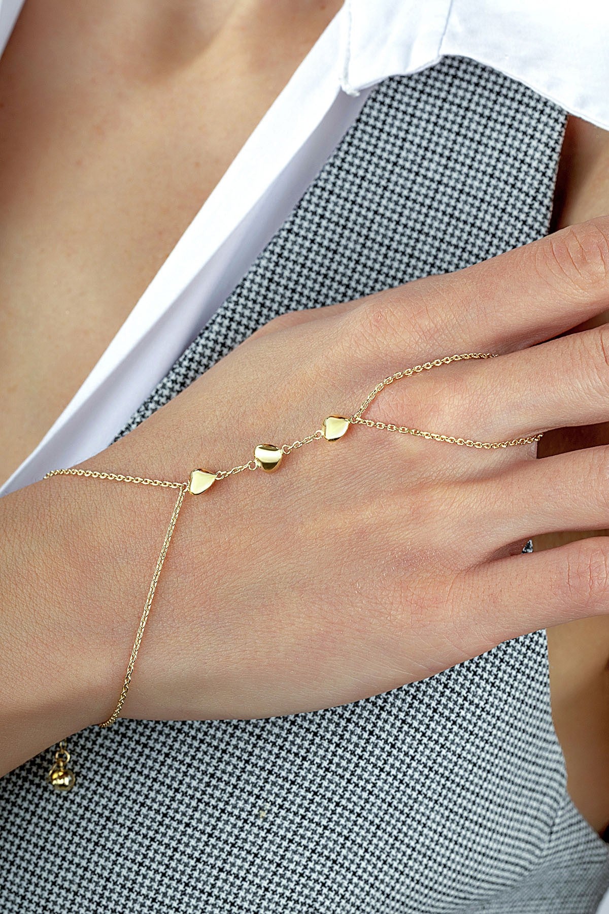 14K 3 Heart Gold Hand Chain Bracelet Main image