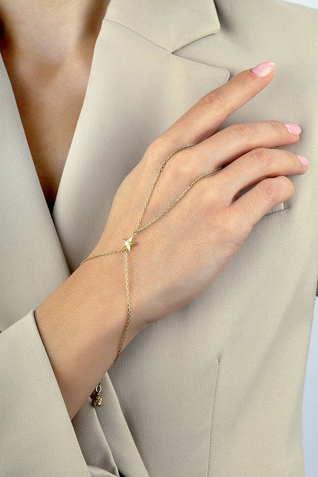 14K Starfish Gold Hand Chain Bracelet