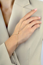 14K Starfish Gold Hand Chain Bracelet