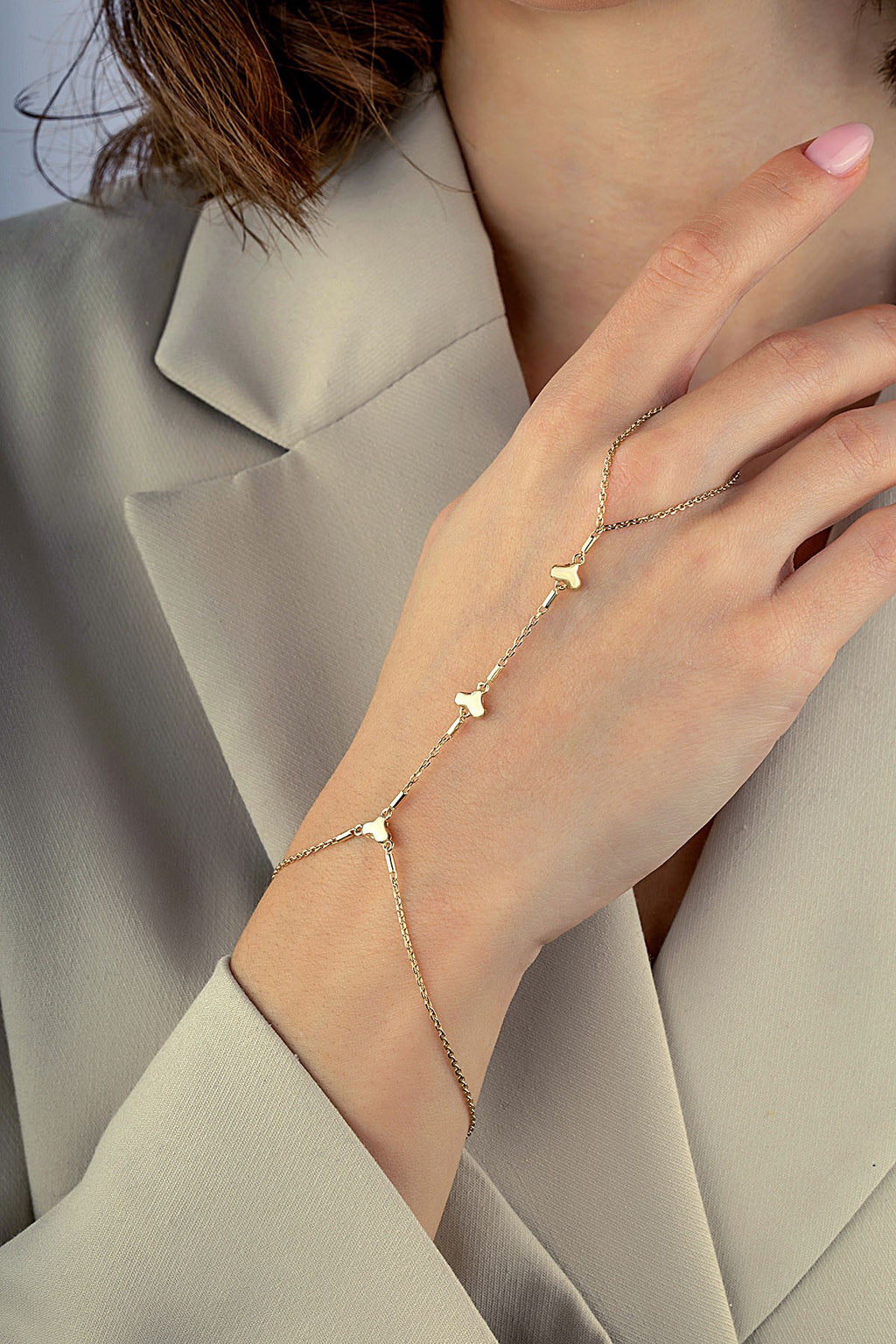 14K Chain Heart Gold Hand Chain Bracelet
