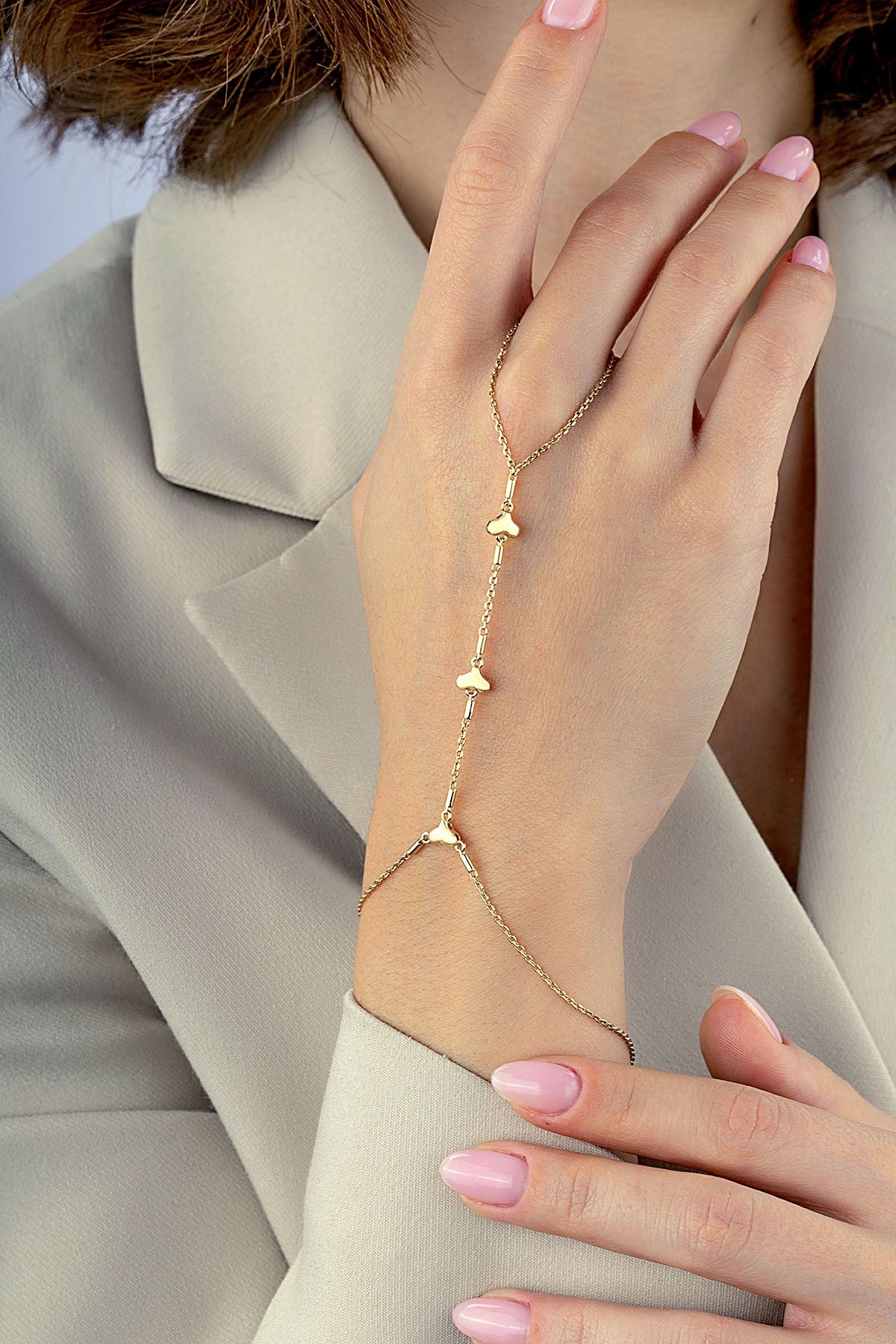14K Chain Heart Gold Hand Chain Bracelet