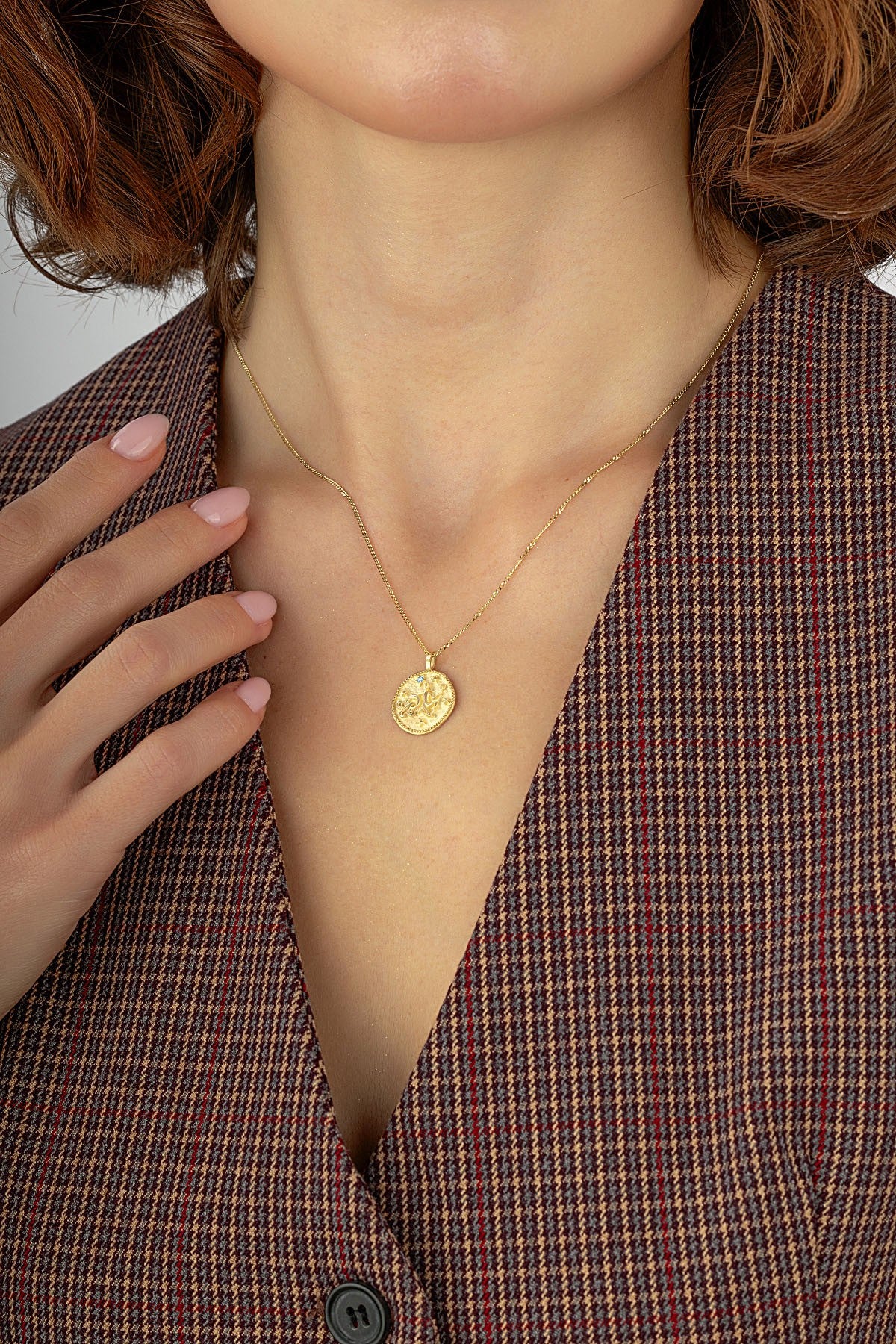 Aquarius Zodiac 14K Gold Necklace Secondary image