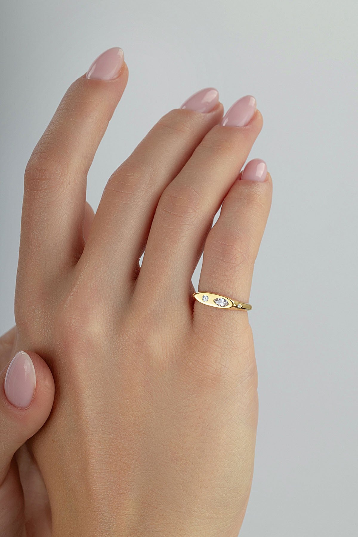 Diamond-Cut Stone-Set Pinky Gold Ring