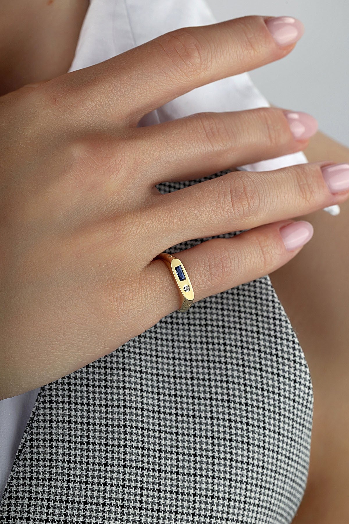 Rectangular Blue Stone-Set Pinky Gold Ring Secondary image
