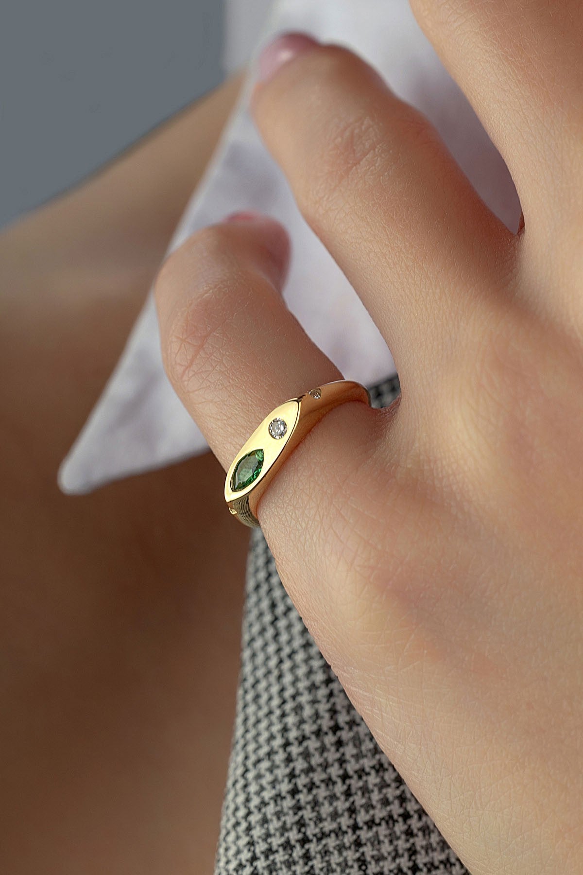 Diamond-Shaped Green Stone-Set Pinky Gold Ring