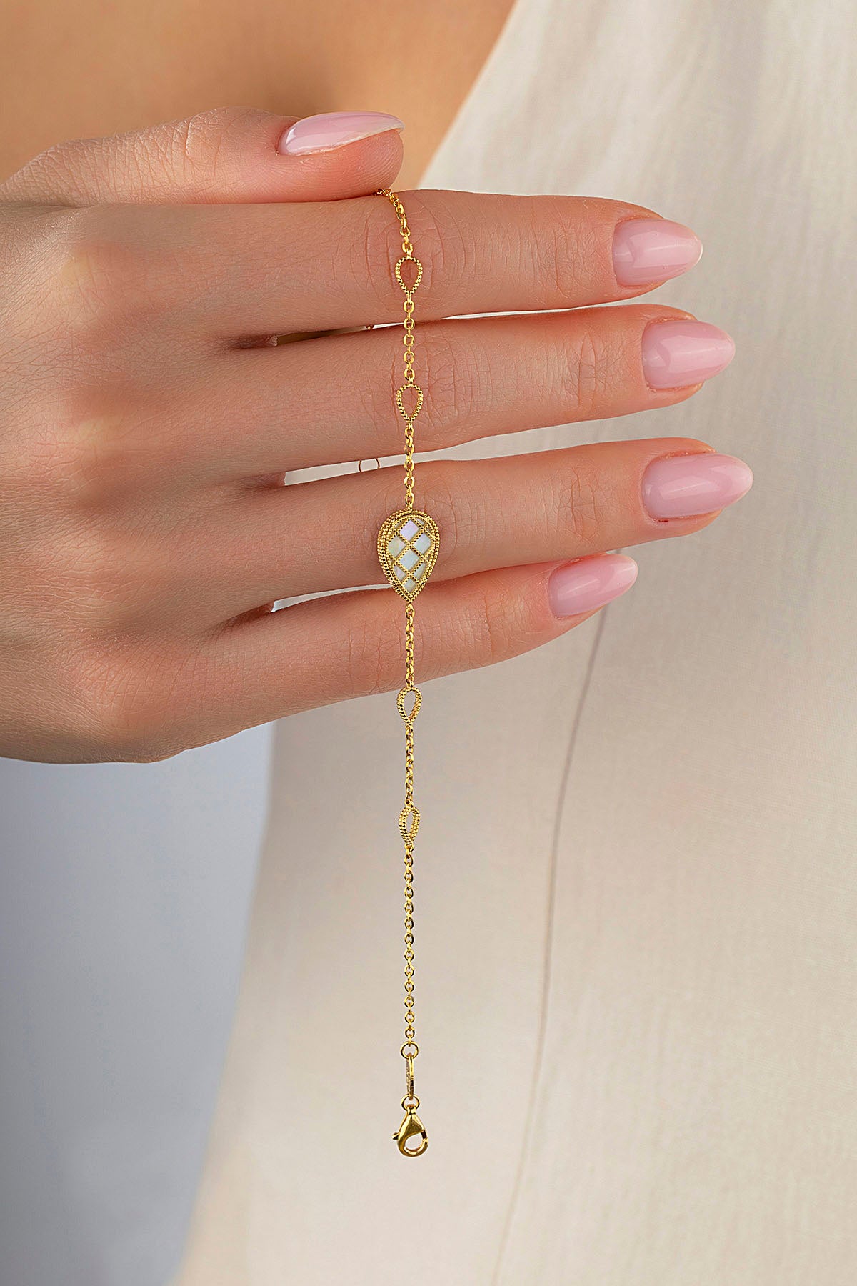 Reversible Green White Mother-of-Pearl Pear Gold Bracelet
