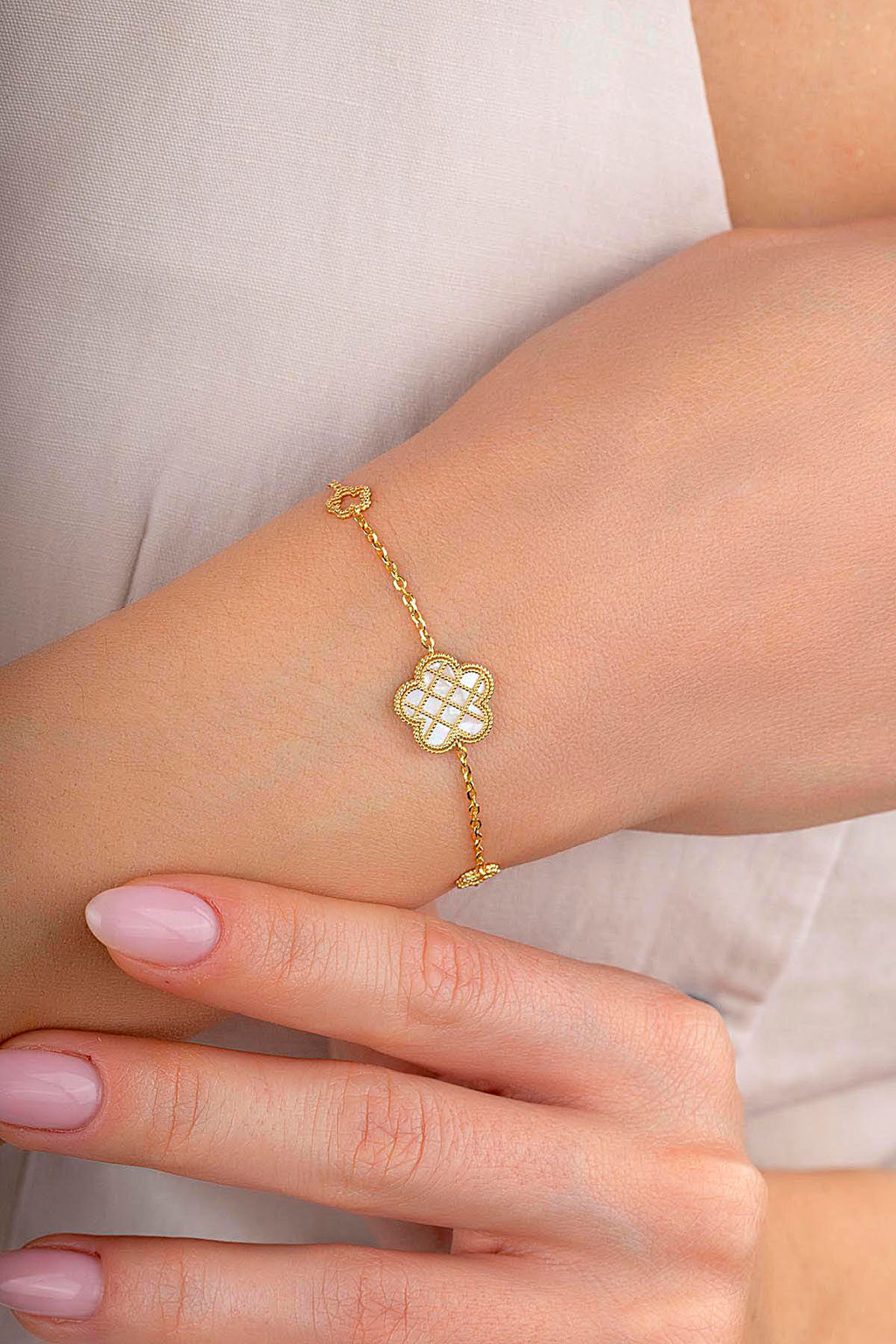 Reversible Pink White Mother-of-Pearl Floral Gold Bracelet